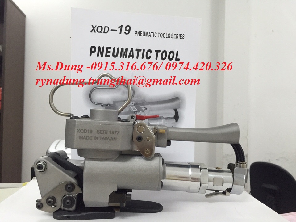 M&aacute;y siết đai nhựa h&agrave;n nhiệt d&acirc;y đai XQD-19